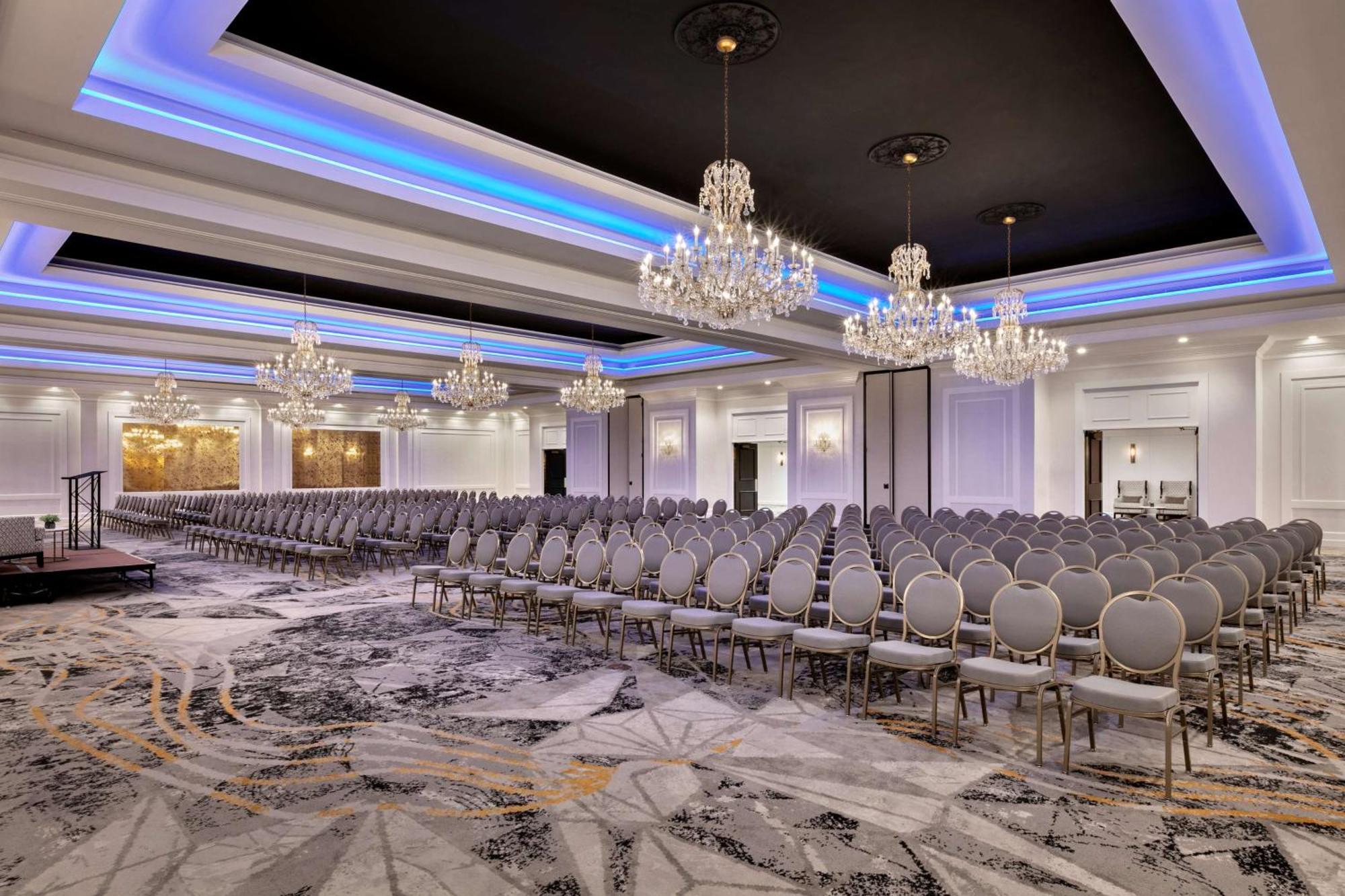 Doubletree By Hilton Canton Downtown Buitenkant foto