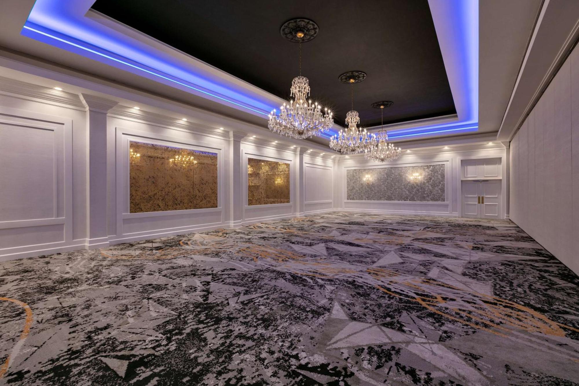 Doubletree By Hilton Canton Downtown Buitenkant foto