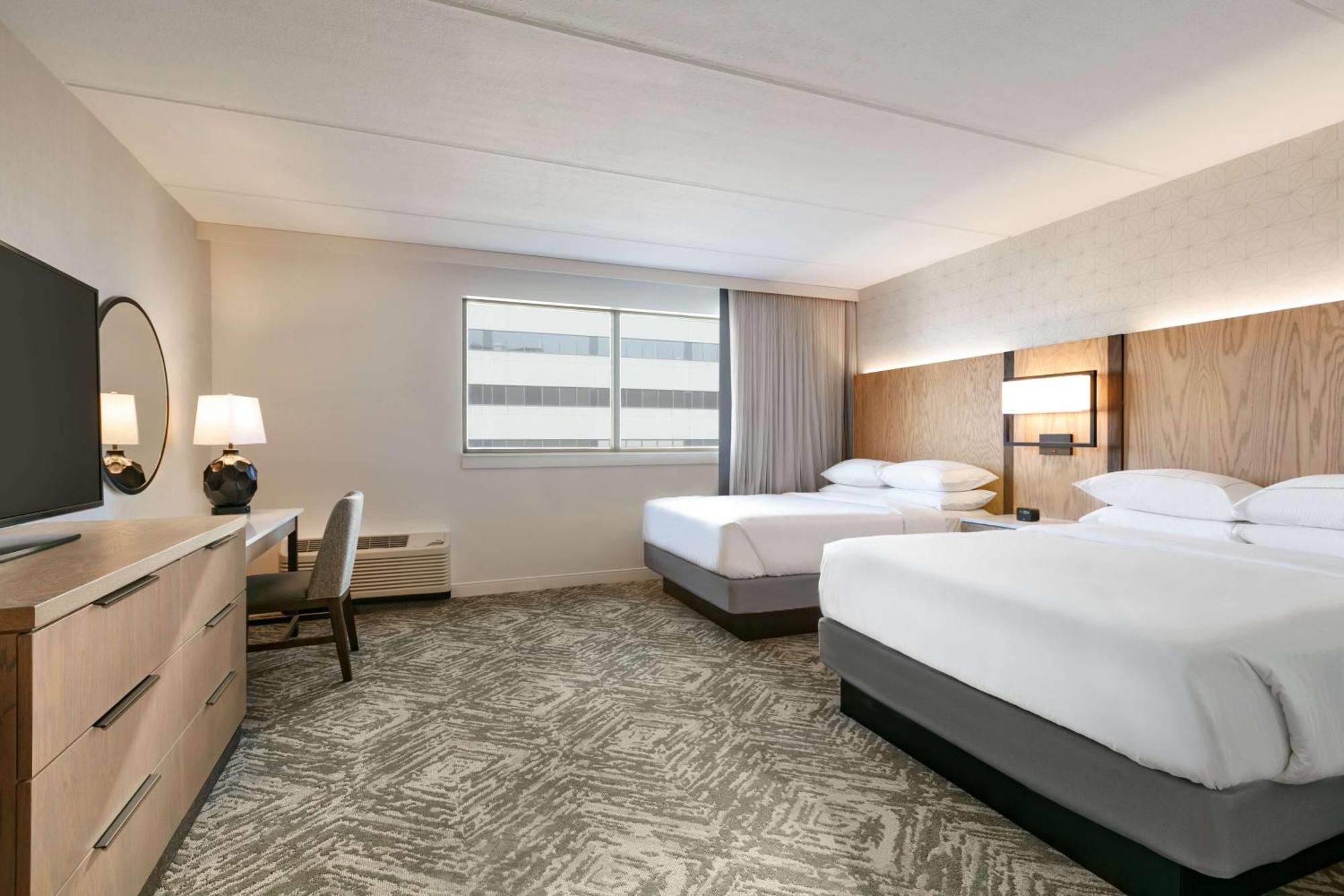 Doubletree By Hilton Canton Downtown Buitenkant foto