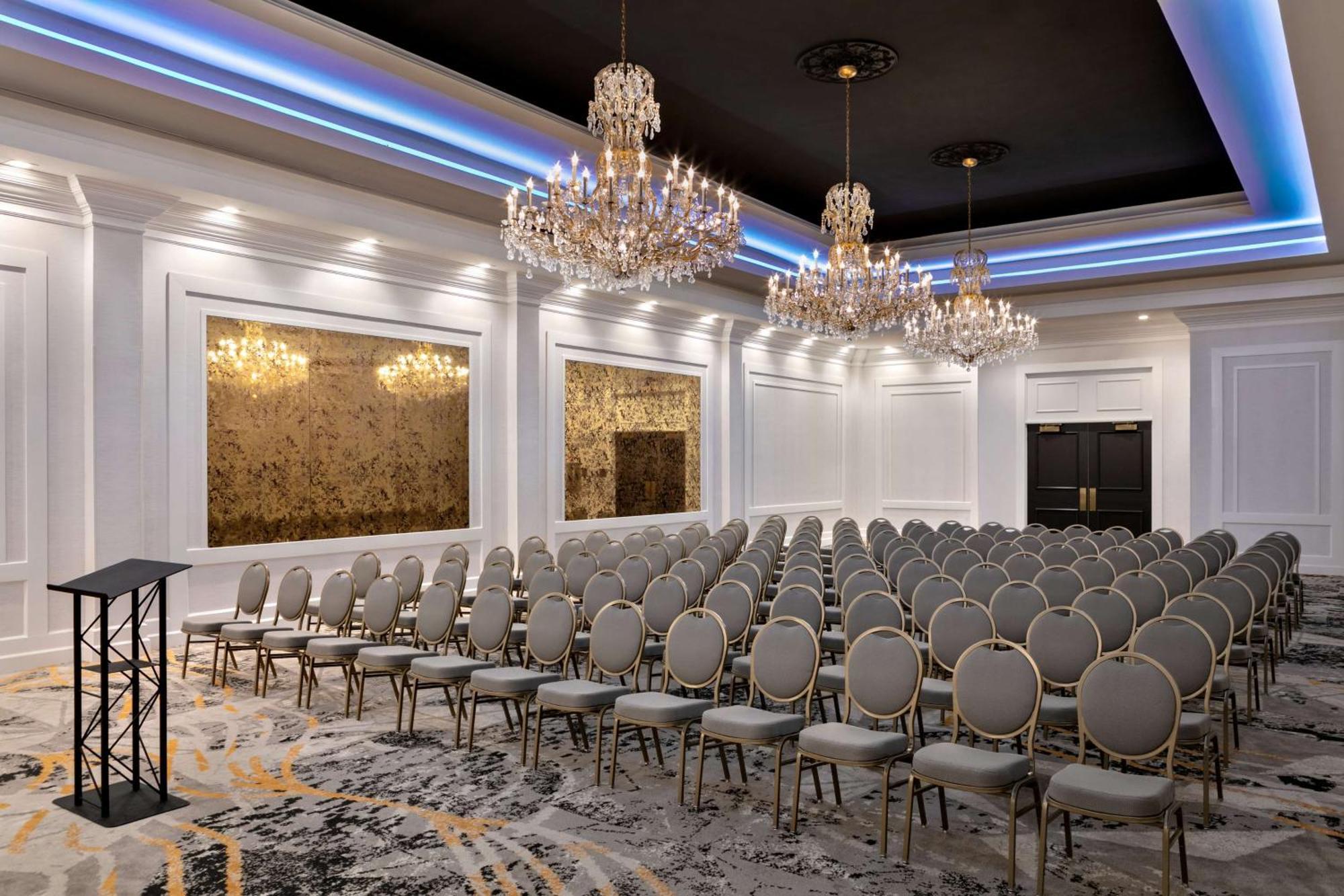 Doubletree By Hilton Canton Downtown Buitenkant foto