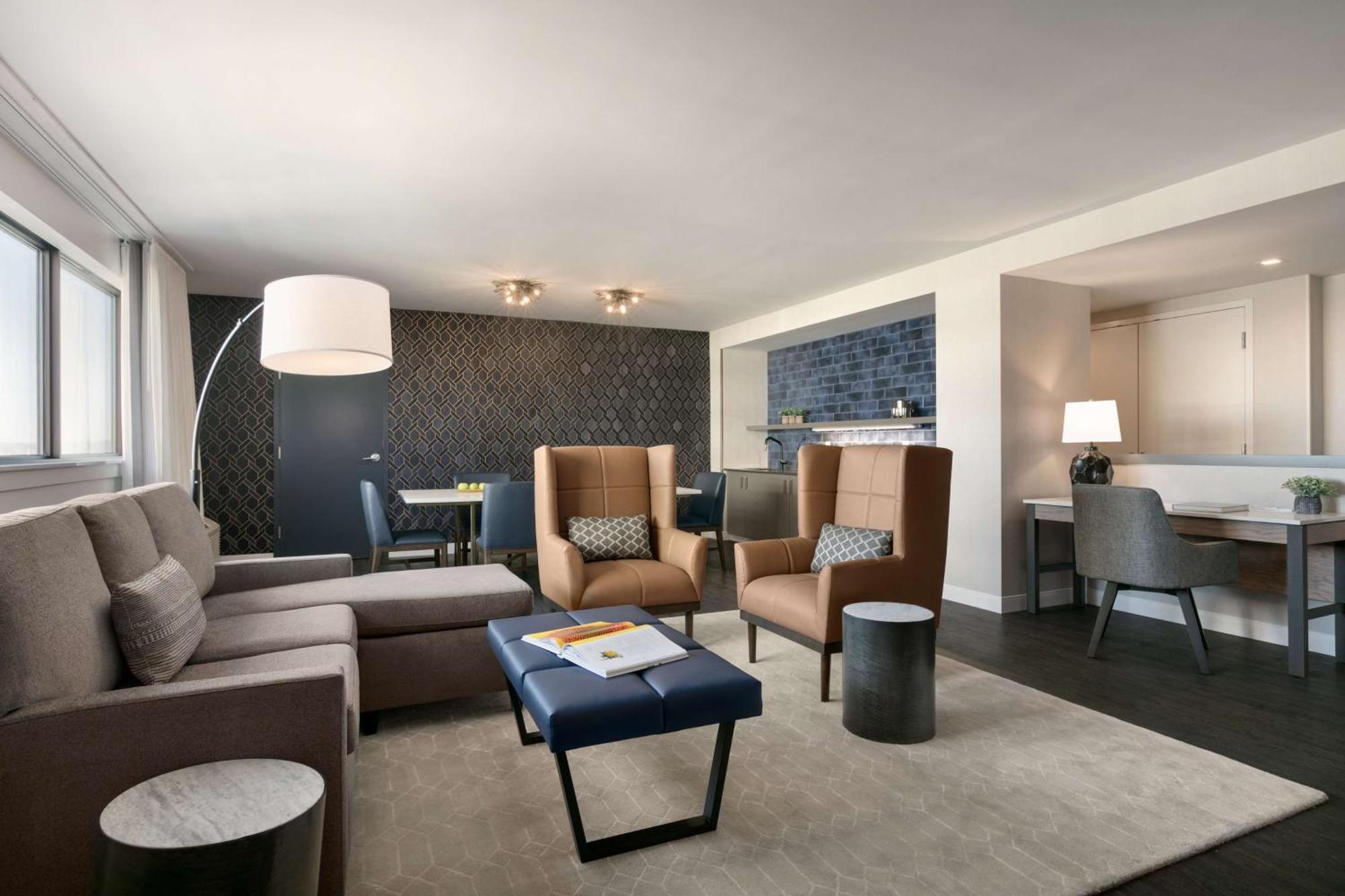 Doubletree By Hilton Canton Downtown Buitenkant foto