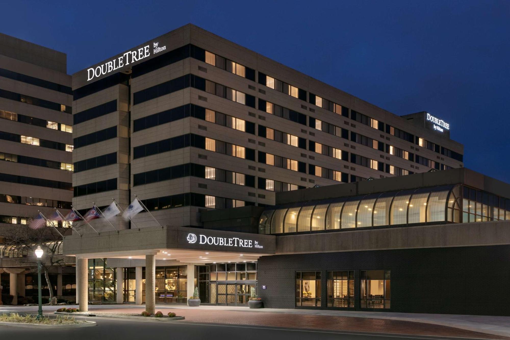 Doubletree By Hilton Canton Downtown Buitenkant foto