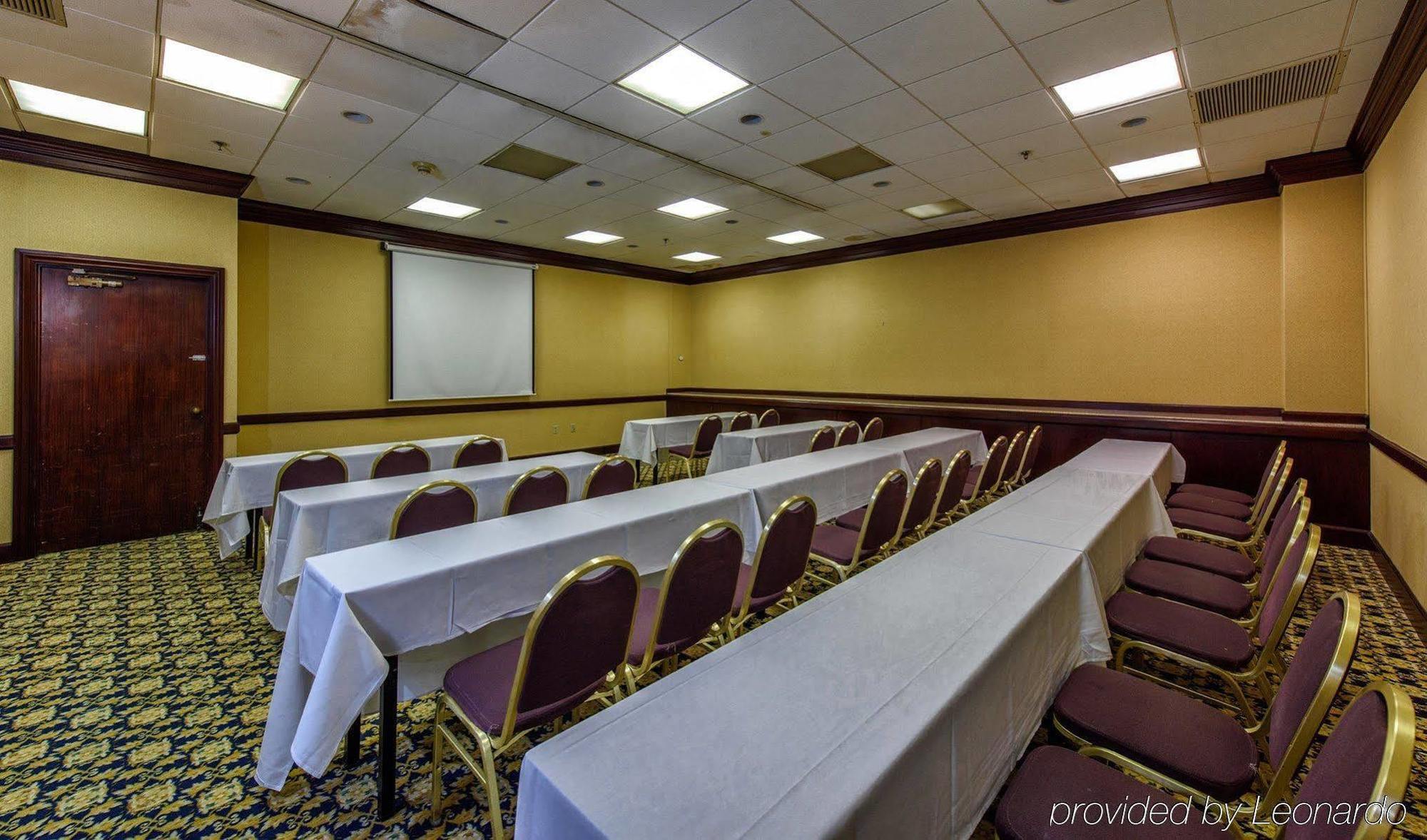 Doubletree By Hilton Canton Downtown Buitenkant foto